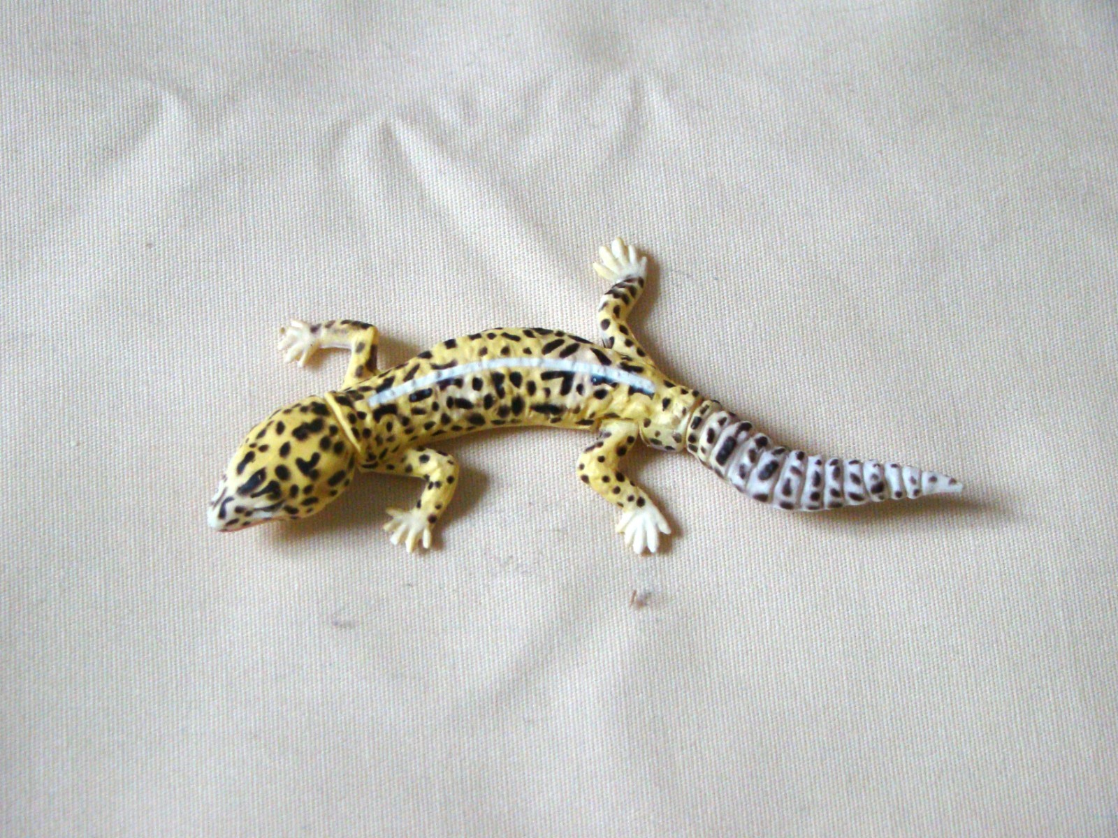 New Japan Kaiyodo Furuta Choco Egg Puzzle Pet Animal Figure Leopard Gecko Lizard