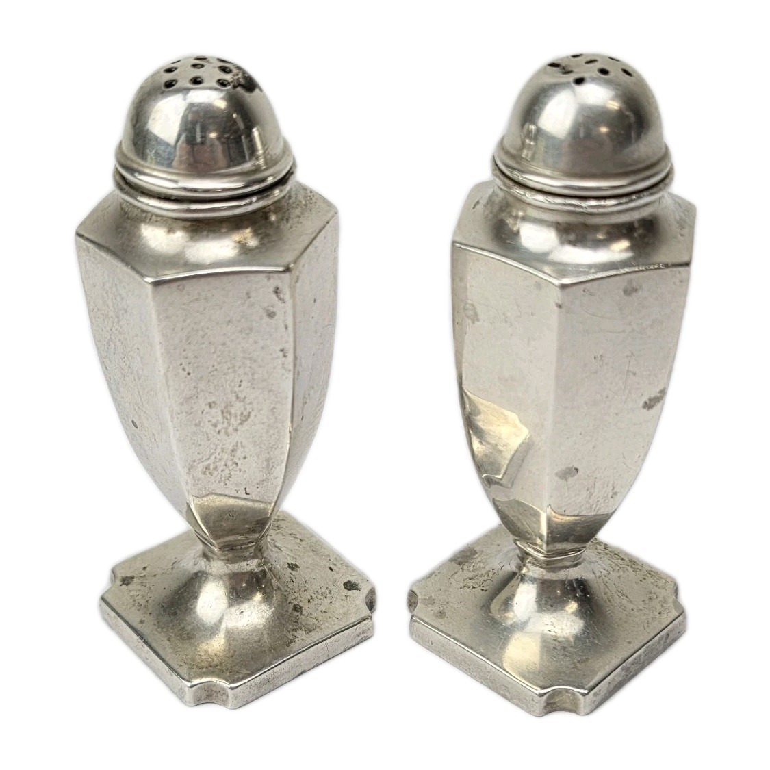 A Pare Of Vintage Sterling Silver Salt An Pepper Shakers 34.48 Grams 2 1/2\
