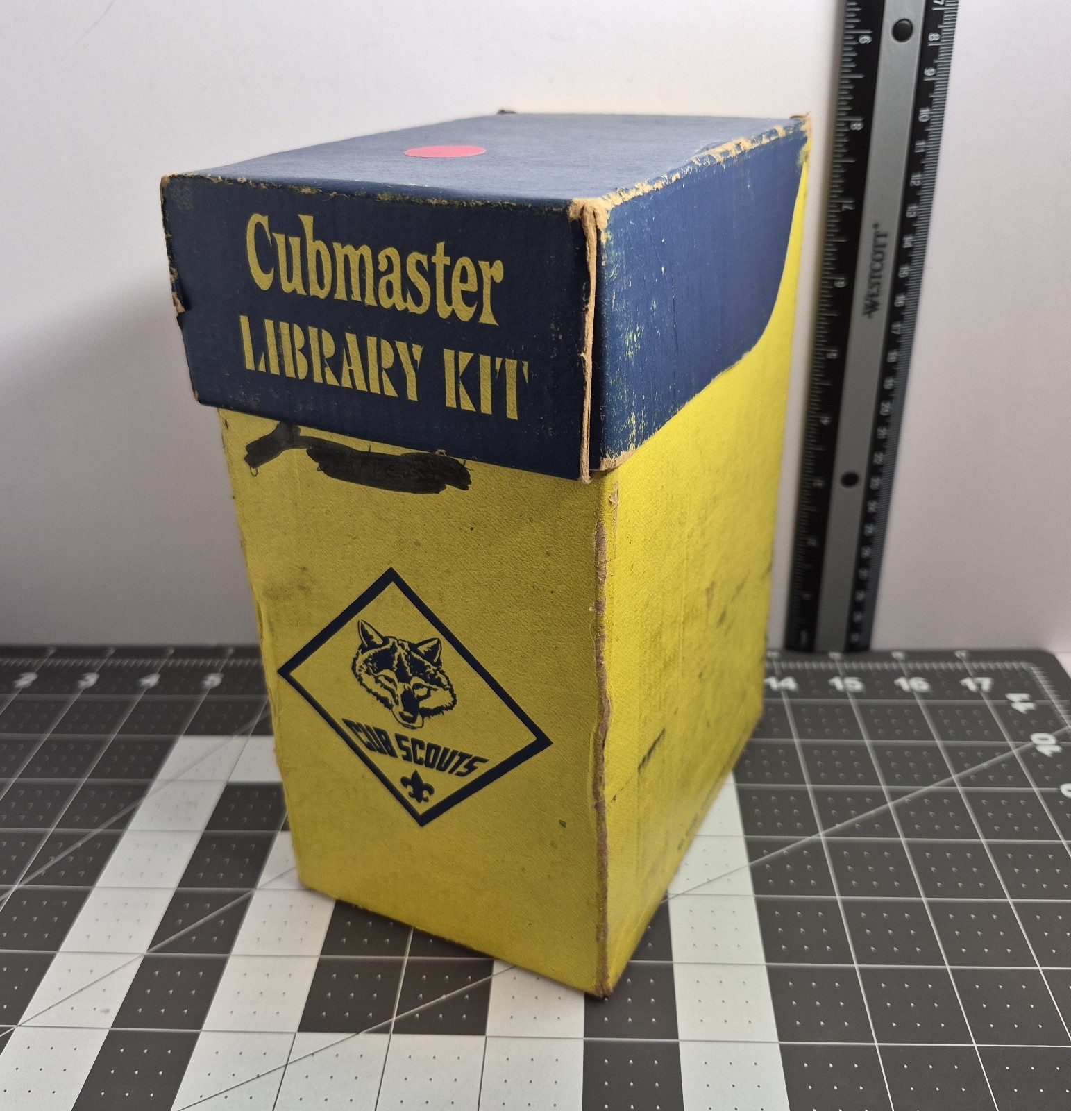 Vintage 1960s BSA Cubmaster Library Kit 6402 Box 5 Books/Manuals & Paperwork Lot