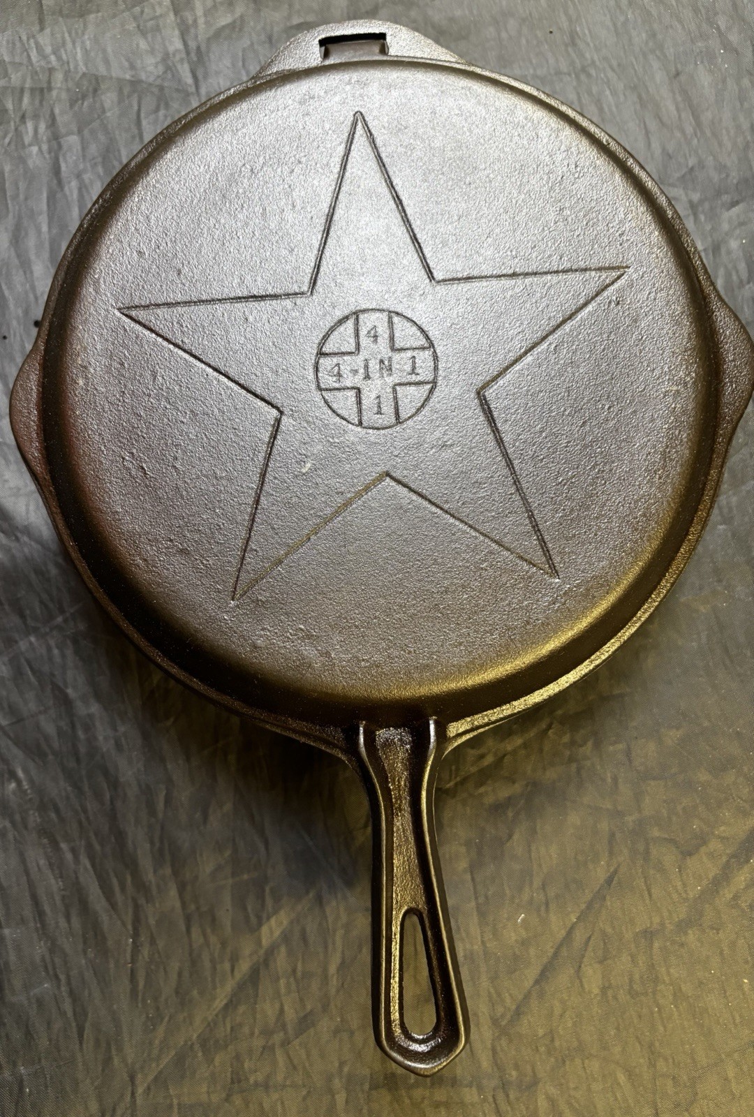Vintage Lodge 4-IN-1 Cast Iron Double Skillet Set