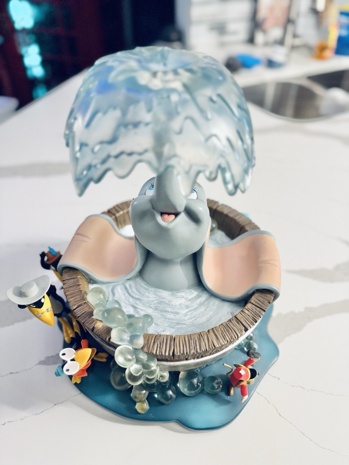 Ultra RARE Disney Theme Parks Dumbo Big Figurine Costa Alavezos Statue