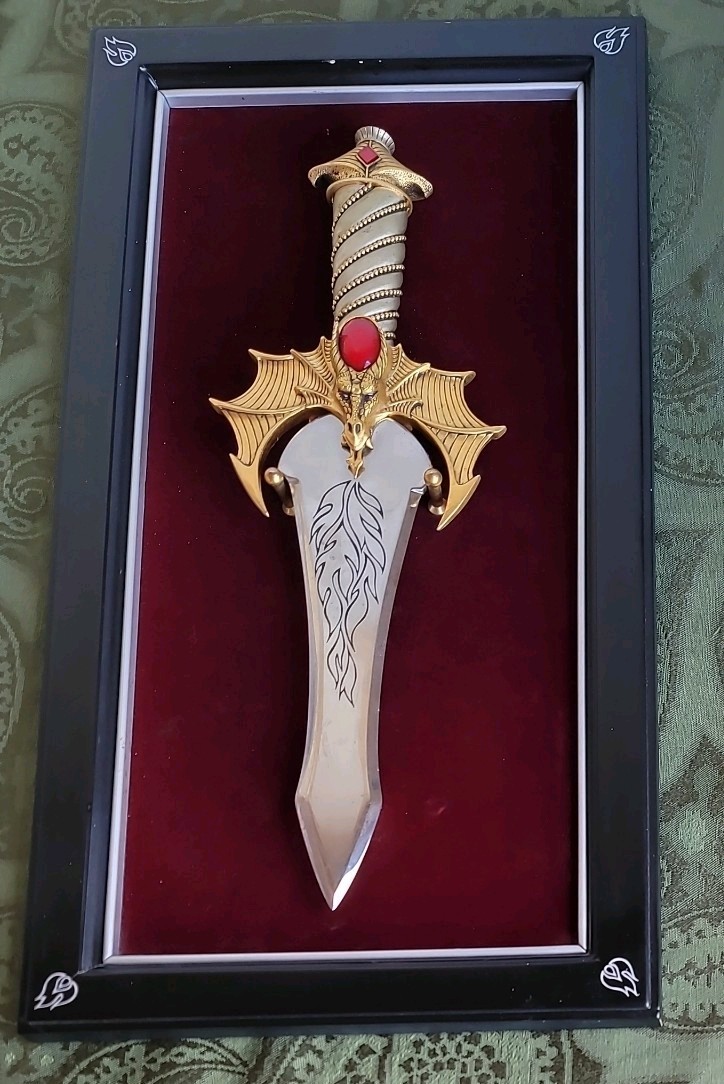 Franklin Mint Dragon's Fire Dagger by Greg Hildebrandt 