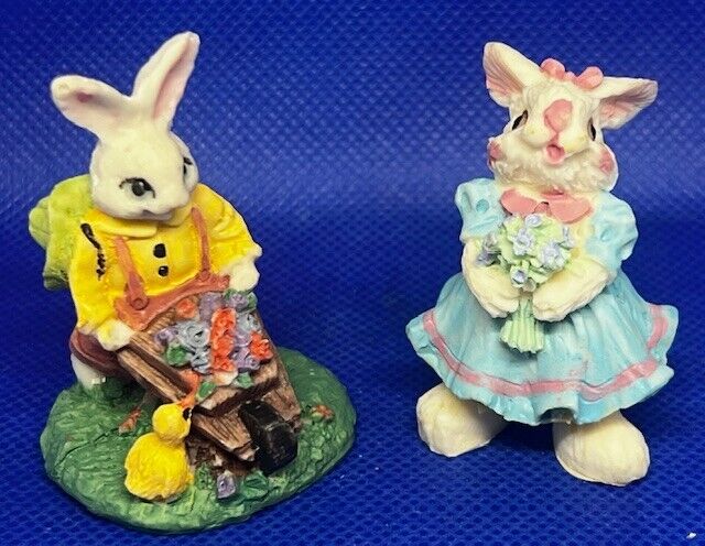 Vintage Easter Bunny Rabbit Flower Basket Boquet Mini Figurines set of 2 (small)