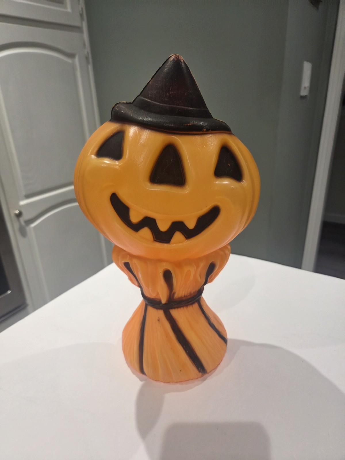 Vintage Empire Halloween Tabletop Blow Mold  Haystack Scarecrow Pumpkin 1969