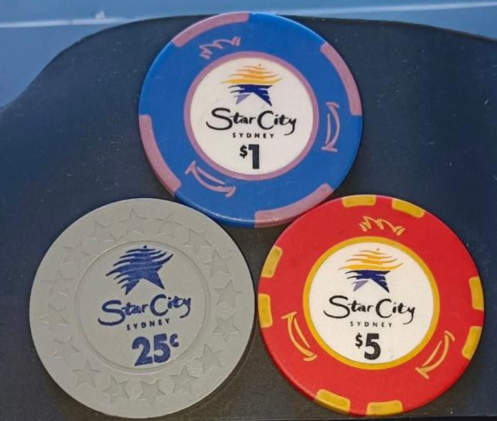 Rare Vintage Star City Casino 3-Chip Set ($5 - $1 - 25¢)