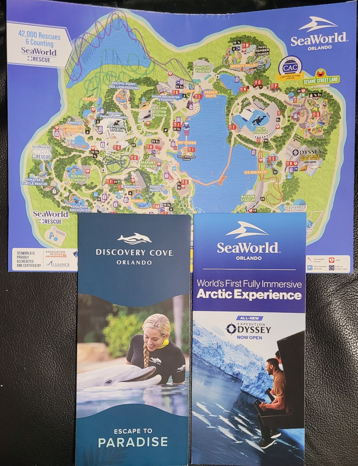 2026 Sea World Orlando Park Guide Map + Sea World and Discovery Cove Brochures