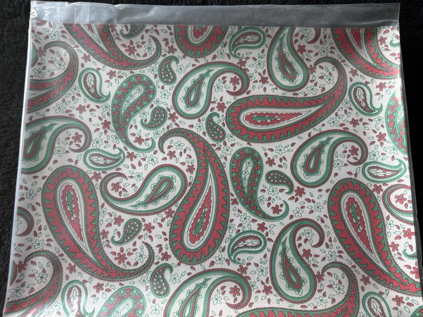 D Porthault Paris Cachemire Red Green Paisley Laminated Linen Tray 18 X 14” NEW