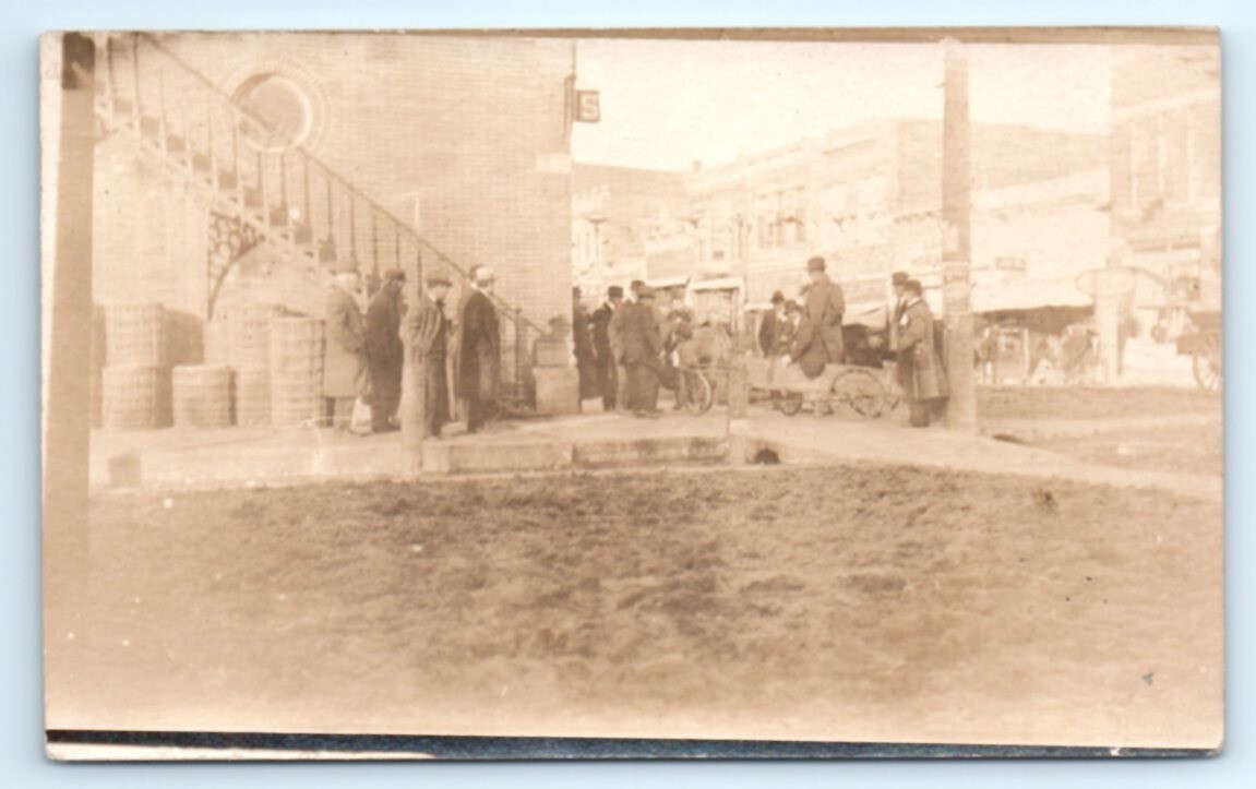 VTG Bounty Hunter Reward Criminal Street Downtown RPPC Unknown Location VELOX