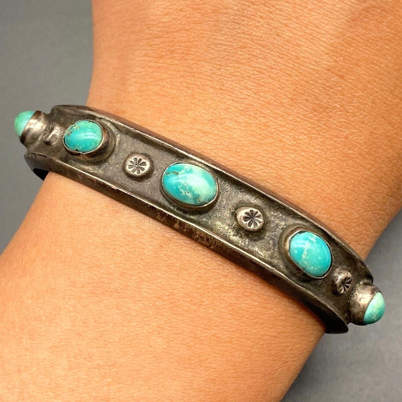 Vintage Native Native Turquoise Silver Bracelet Cuff 6-1/2\