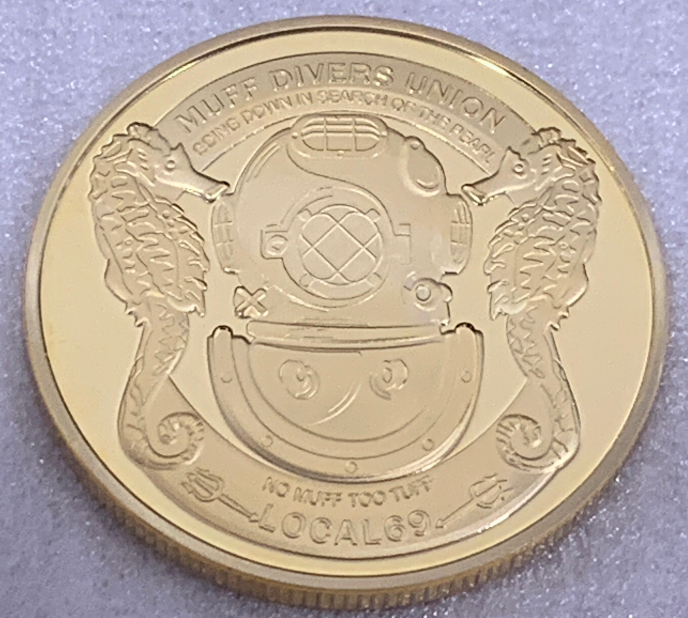 * 10 Pieces Of Adult Muff Divers Coin Union 69 No Muff Too Tough Gold Finish