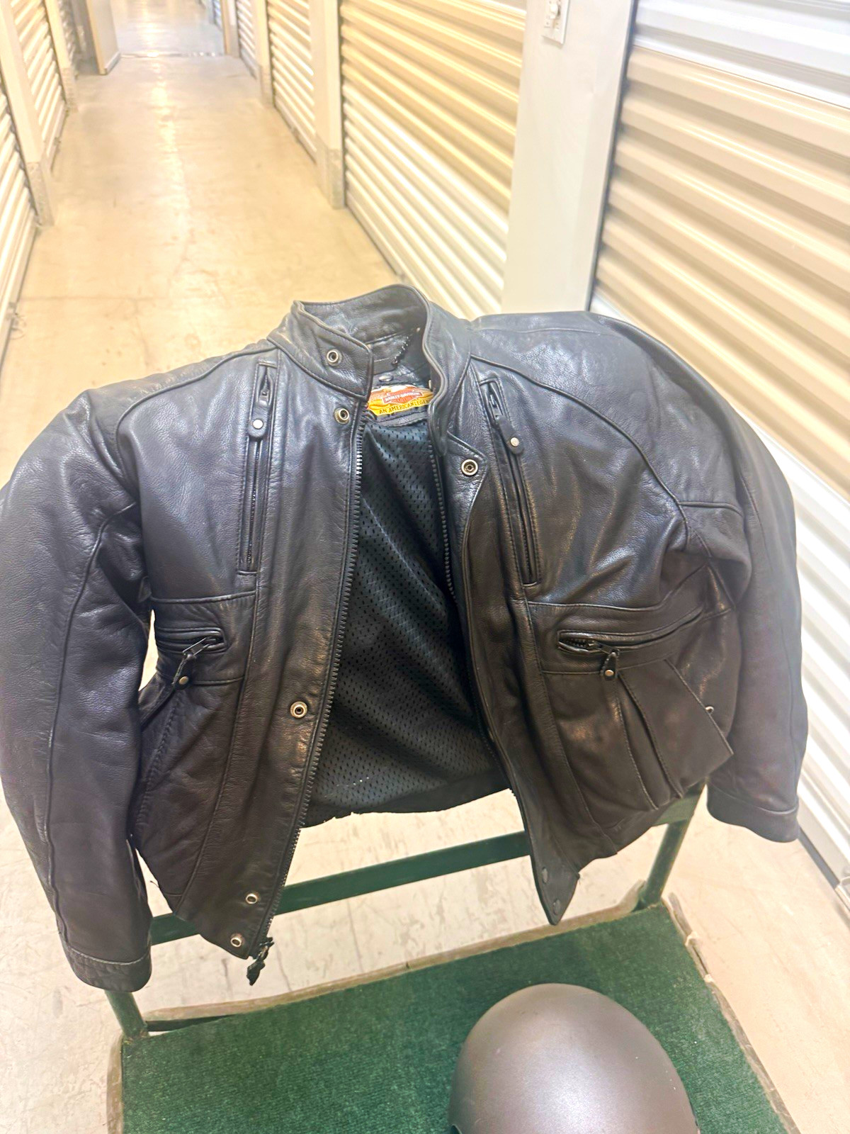 Harley-Davidson Black Leather Motorcycle Jacket Size 44 An American Legend