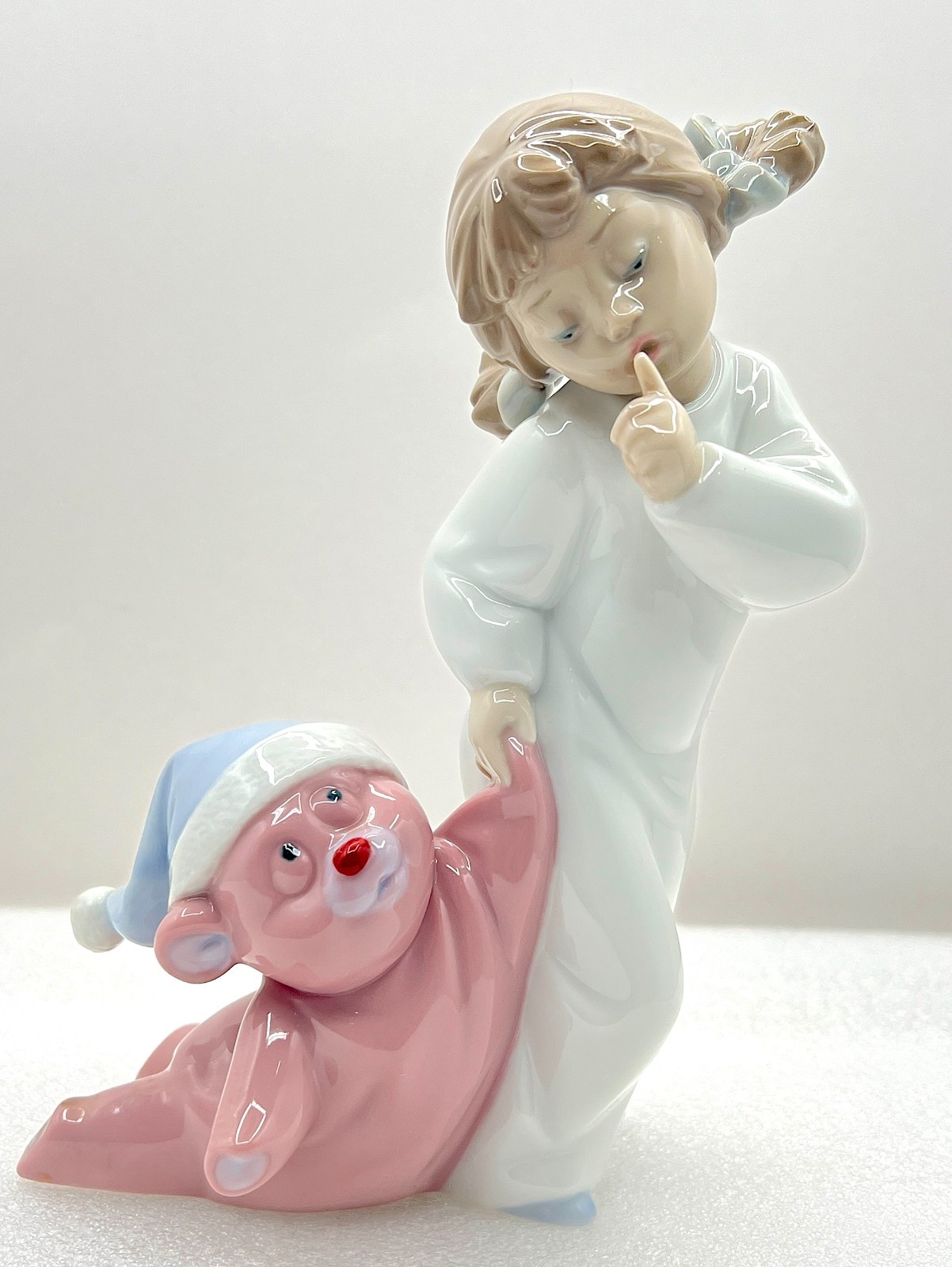 NAO by Lladro 1454 \
