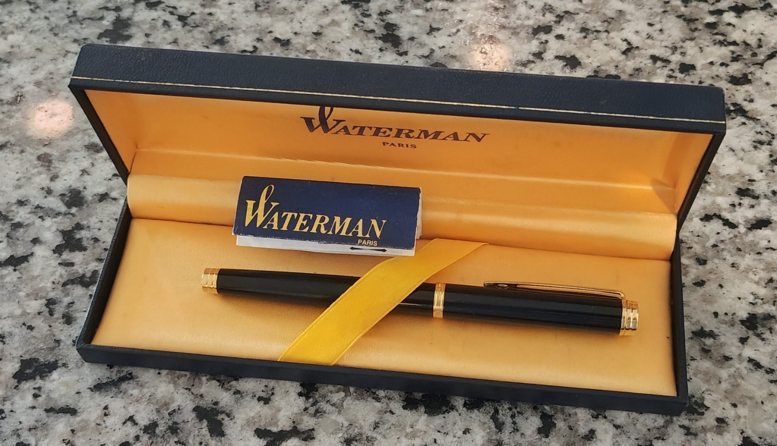 Vintage Waterman Exclusive Fountain Pen Black & Gold 18K Ideal Nib w/ Box