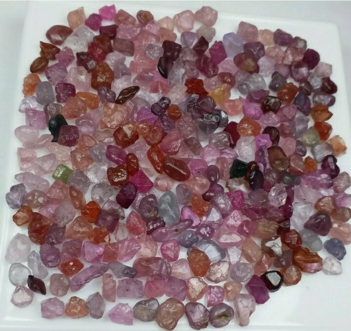 Burmese red & pink spinel river tumbled crystals, best for jewellery. 50 gm. SB2