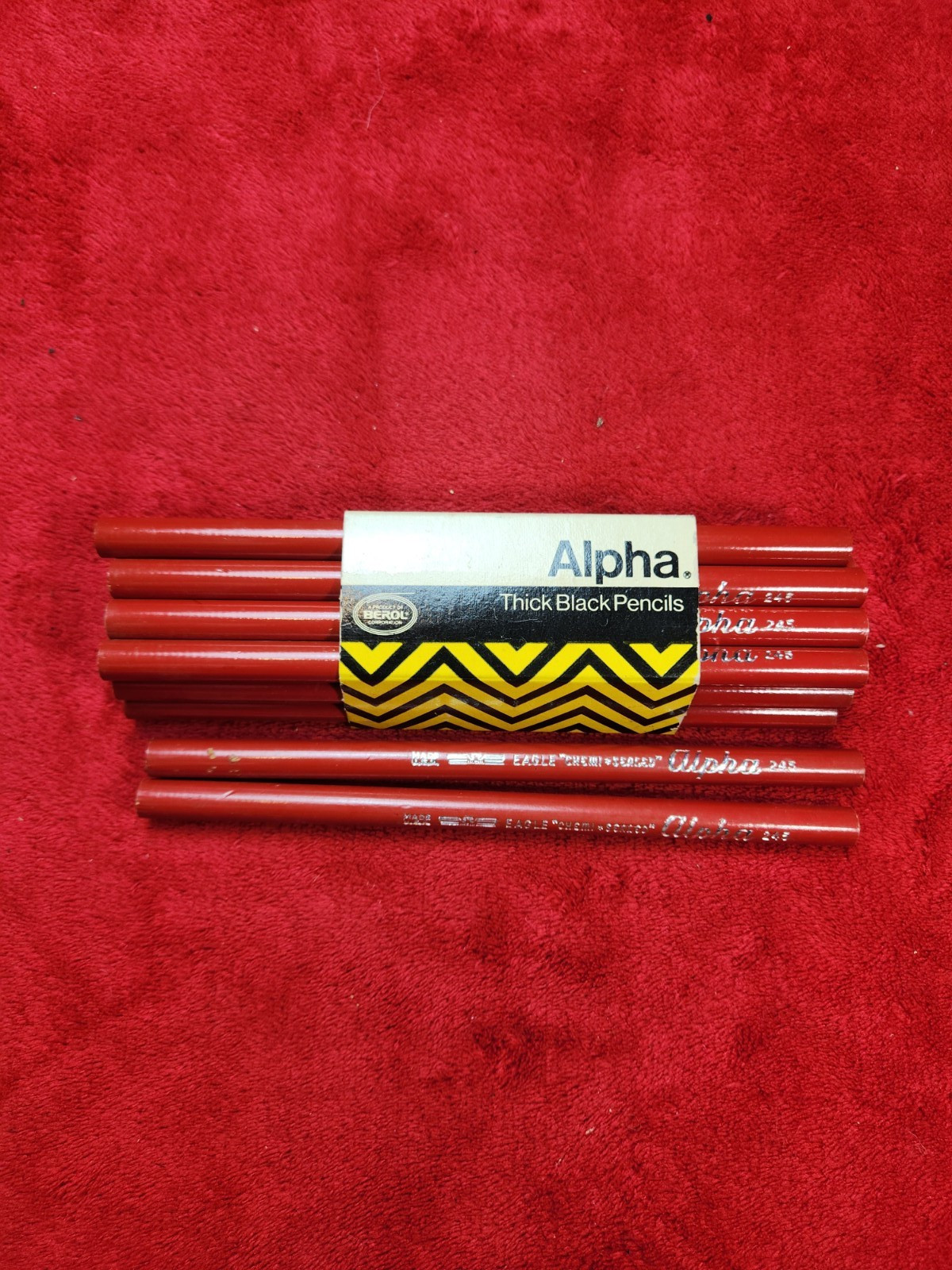NOS Vintage BEROL Eagle Alpha Red 245 ChemiSealed Thick Black 14 Pencils USA