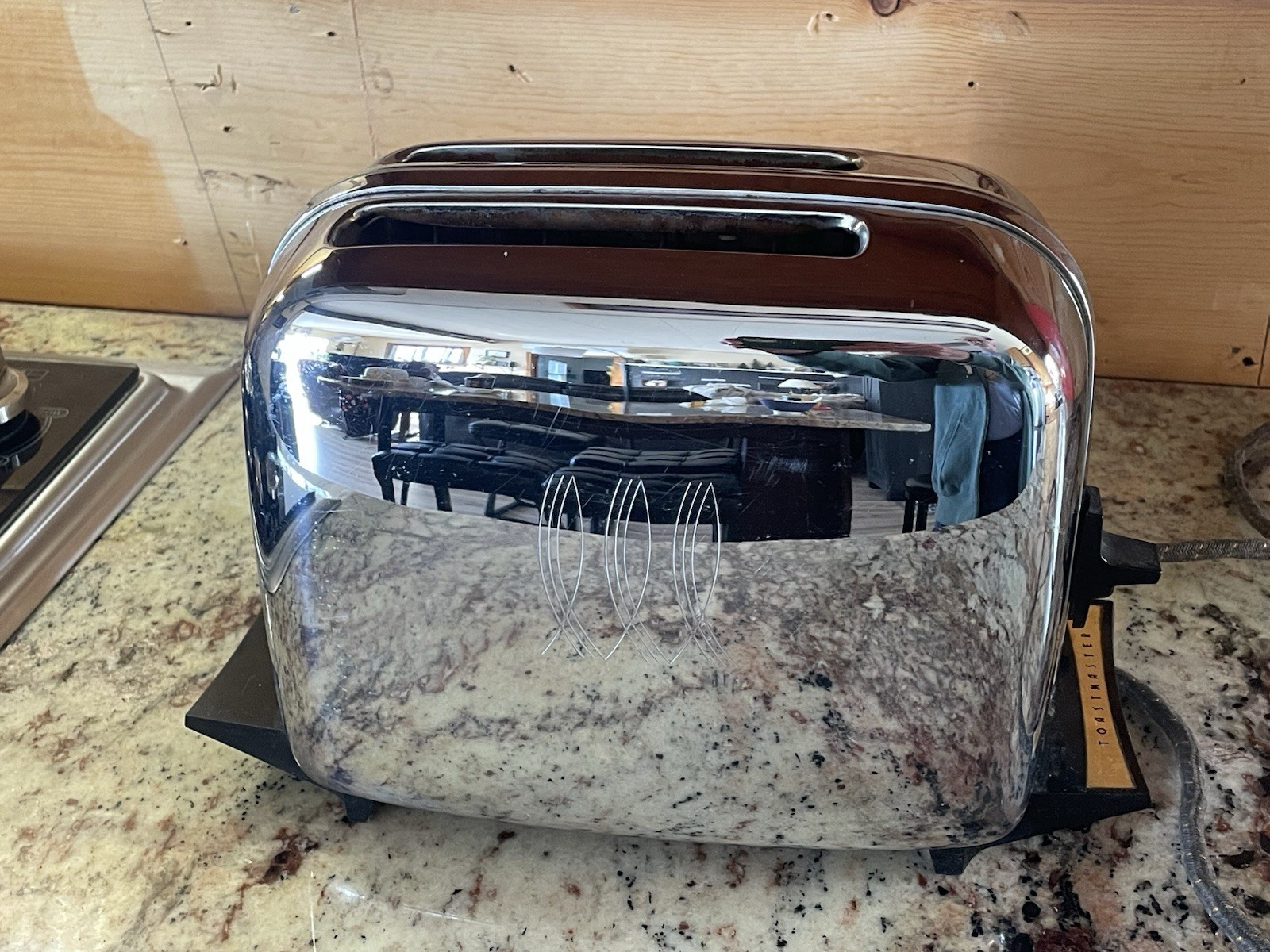 Vtg Toastmaster Model 1B24 Automatic Pop-Up Toaster Chrome Retro Deco WORKS