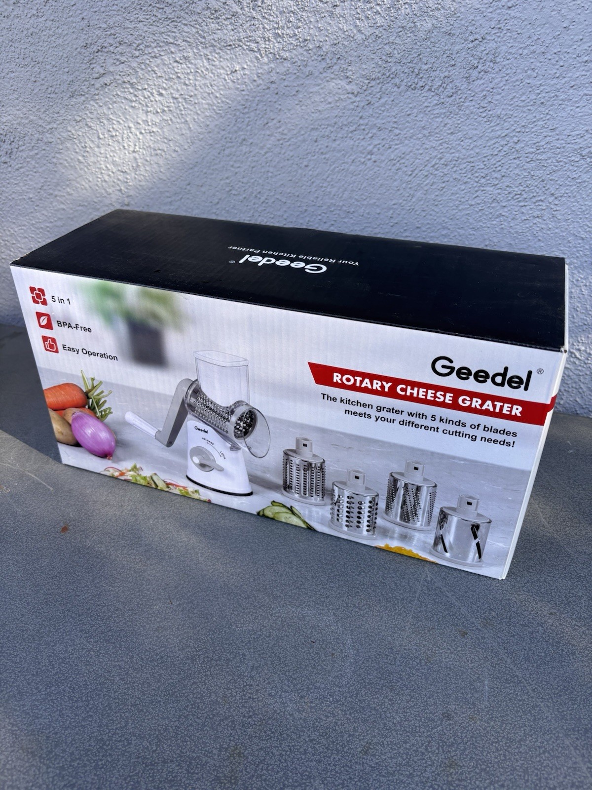 NIB Blue Geedel Rotary Cheese Grater Cheese Shredder 5 Interchangeable Blades