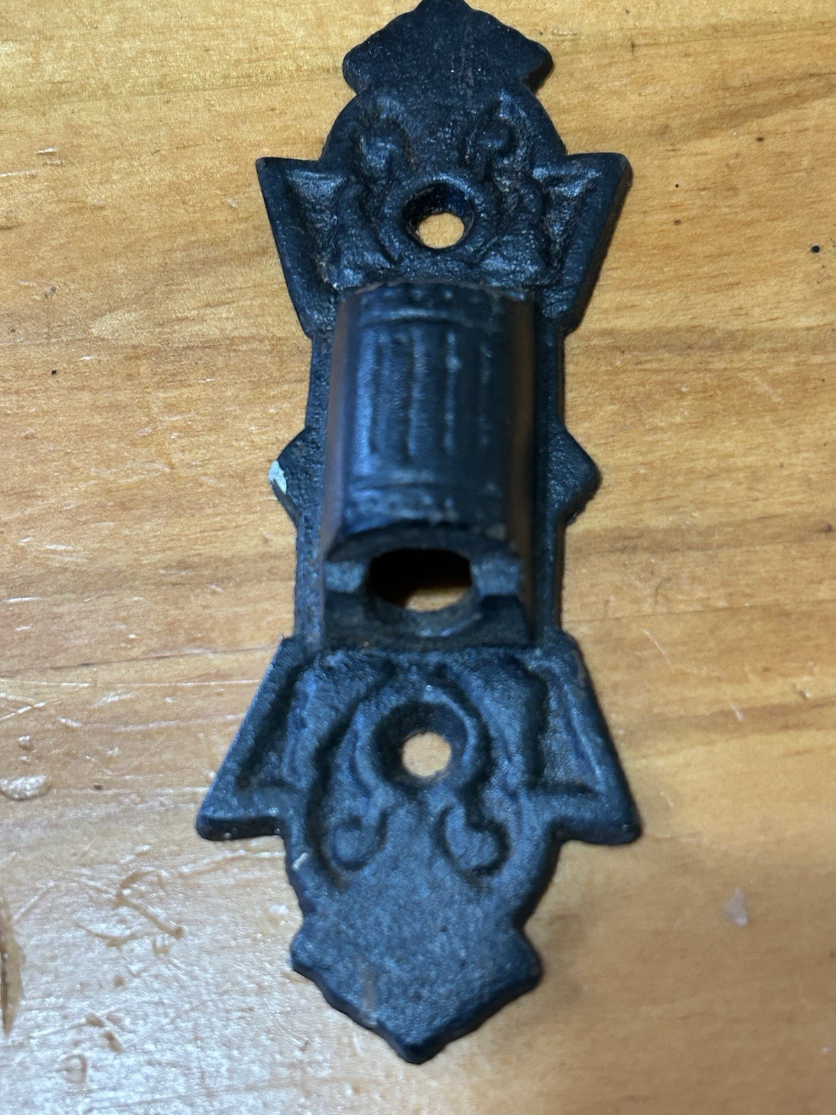 Vtg 5” 3/8 Hole VICTORIAN CAST IRON BRACKET SWIVEL OIL LAMP WALL MOUNT Vtg 5” 3/8 Hole VICTORIAN CAST IRON BRACKET SWIVEL OIL LAMP WALL MOUNT