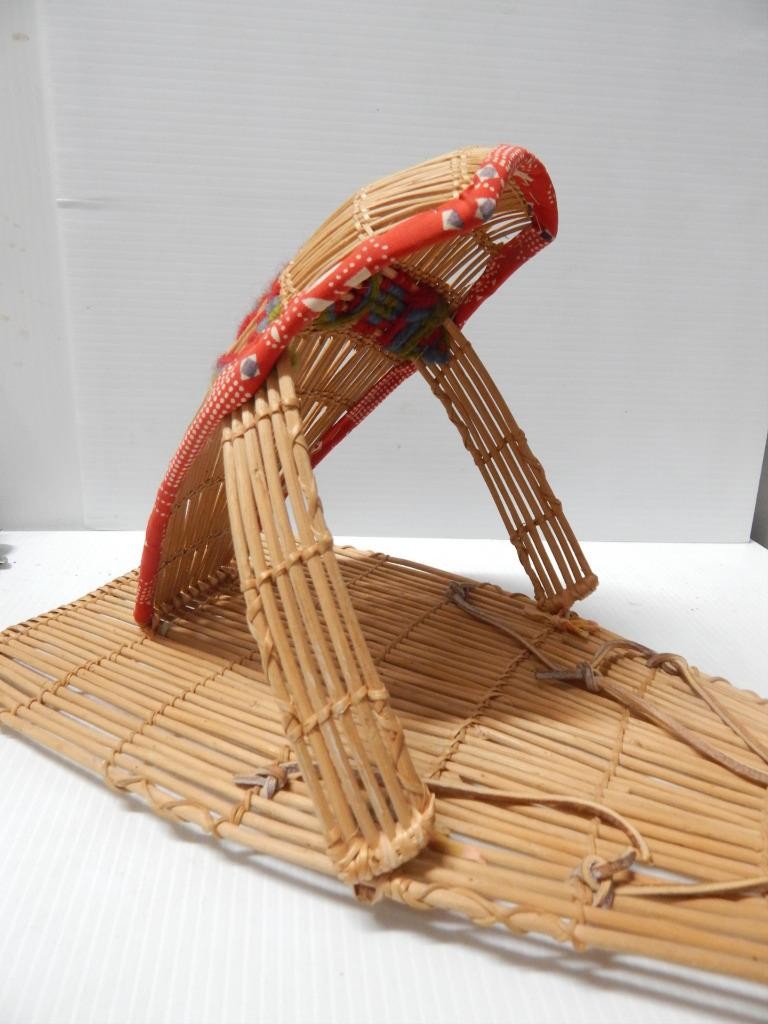 VINTAGE WASHOE FEMALE INFANT /   DOLL SIZED CRADLEBOARD - MINT - XLNT GIFT