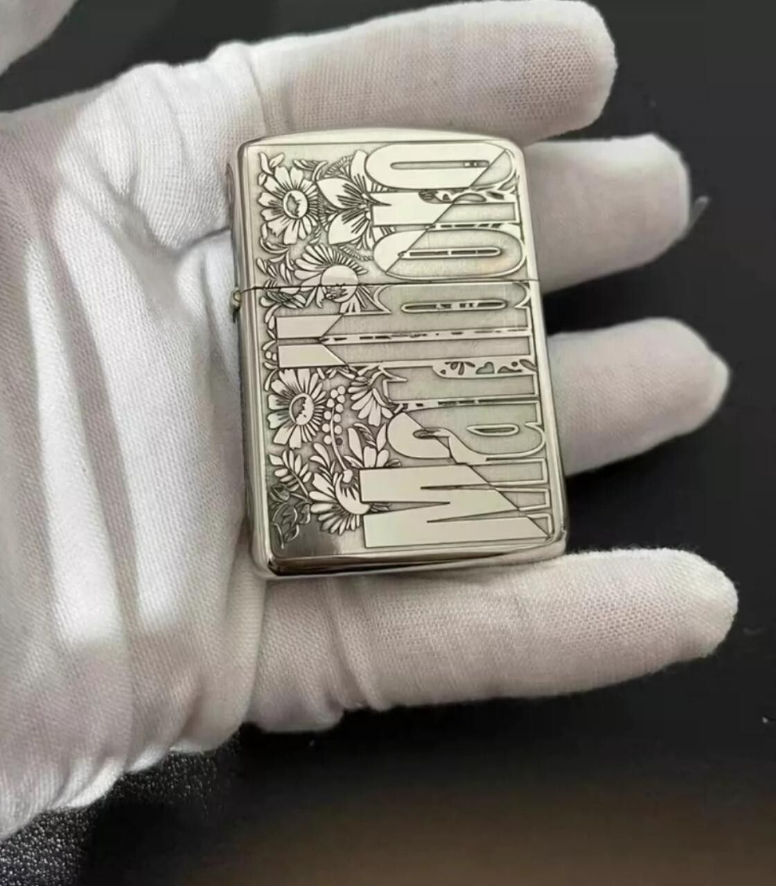 MARLBORO SILVER ZIPPO LIGHTER