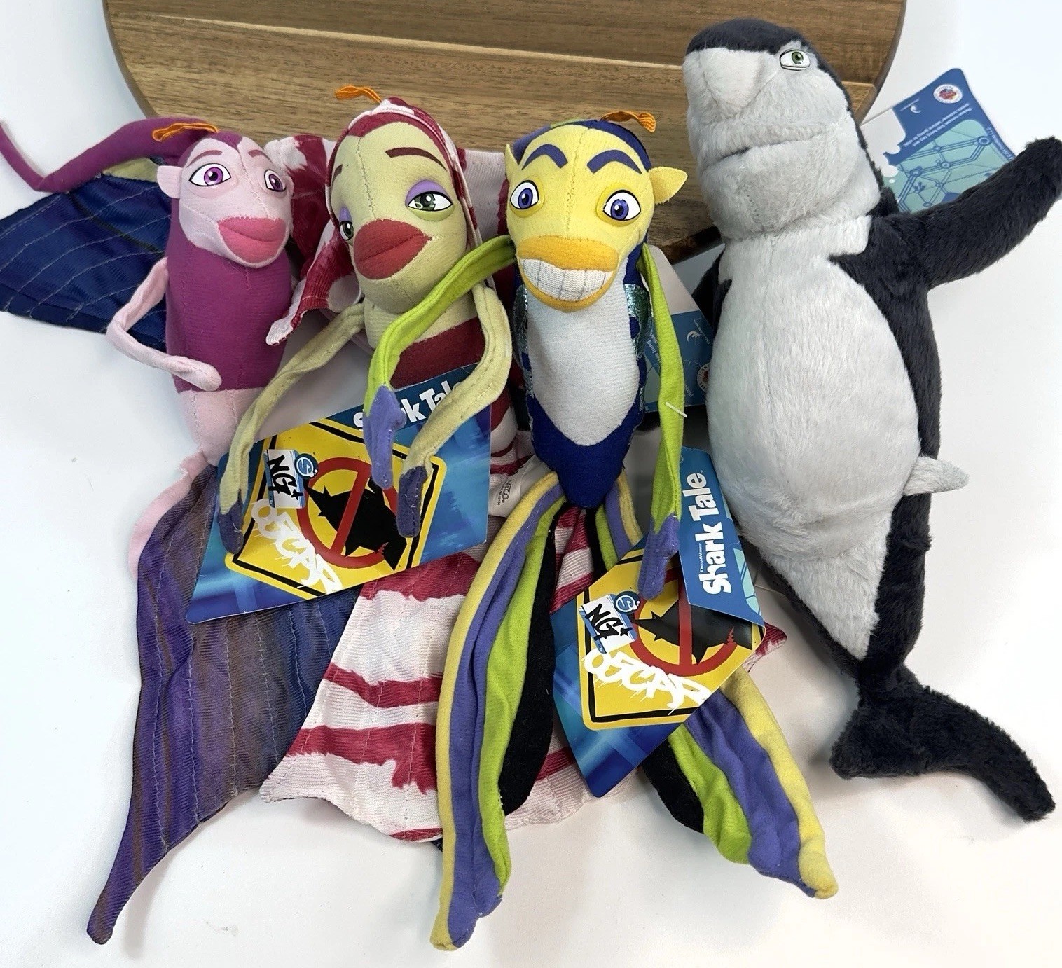 Vintage Dreamworks Shark Tale Plush Set Oscar Angie Lola Lenny 2004 Set Of 4 Vintage Dreamworks Shark Tale Plush Set Oscar Angie Lola Lenny 2004 Set Of 4