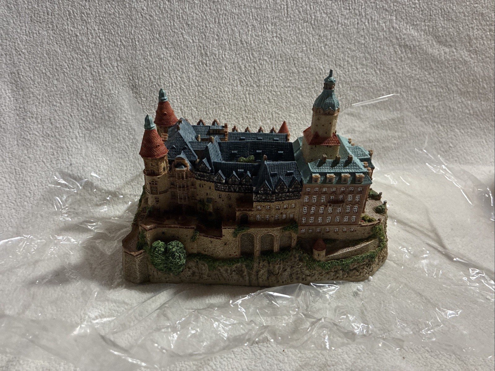 Danbury Mint Enchanted Castles Of Europe Eltz Castle Rhineland Germany 1994