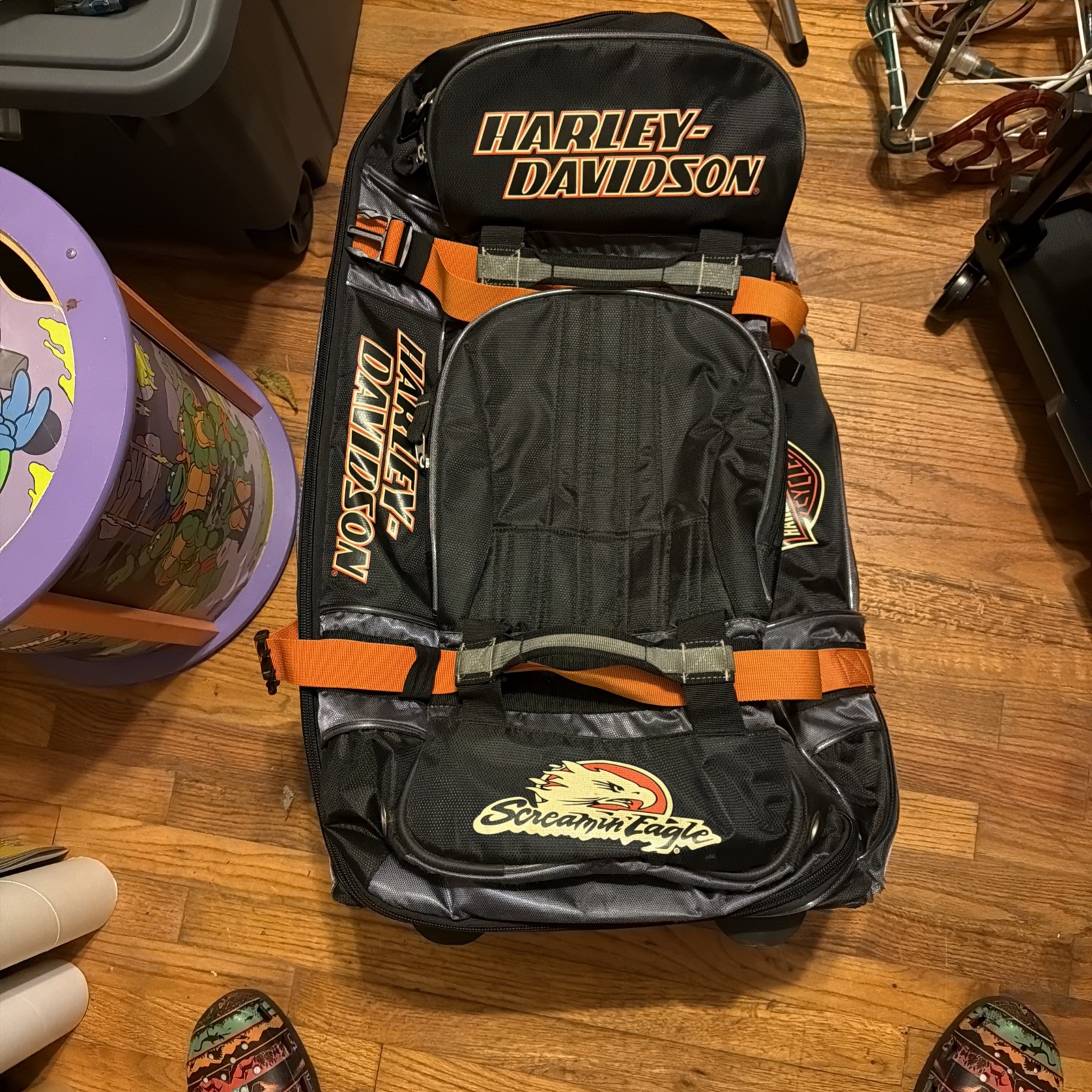 Harley Davidson Screamin Eagle Rolling Luggage Equipment Bag Suitcase Duffle