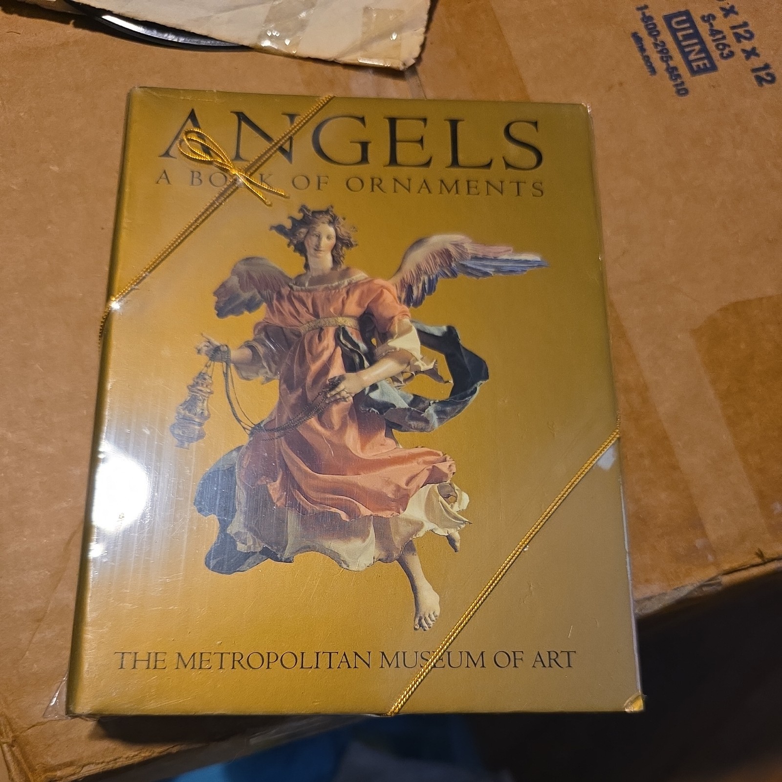 Angles The Metropolitan Museum of art Ornaments Still In The Book New 1994
