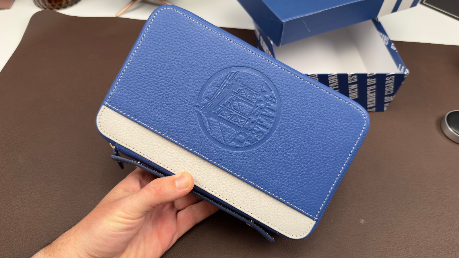 Drew Estate La Gran Fabrica Blue White Leather Travel Cigar Case Boxed