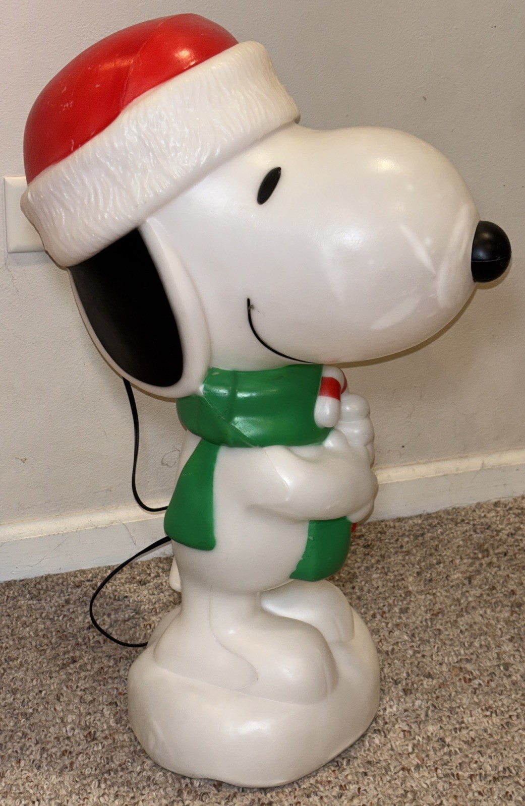 Peanuts Snoopy w/ Candy Cane Blow Mold 24in Christmas Decor 2019 GEMMY w/ Lights
