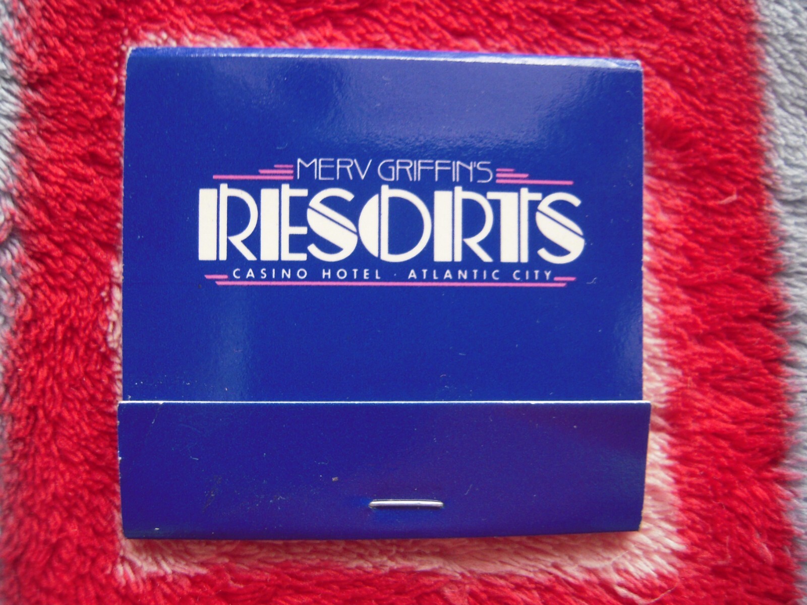 NOS VINTAGE MERV GRIFFIN'S RESORTS CASINO HOTEL - AC, NJ UNSTRUCK MATCHBOOK 2