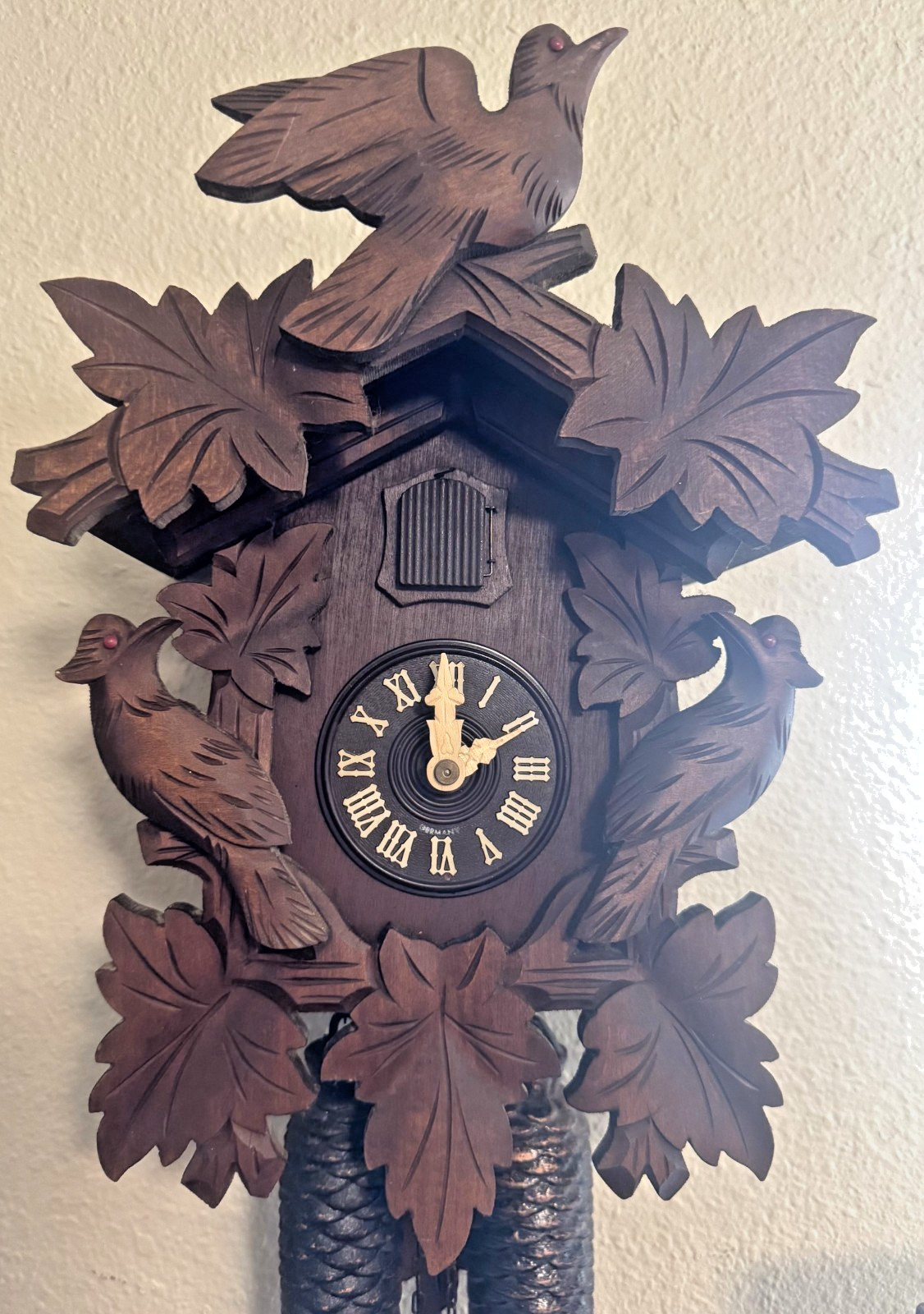 NICE LARGE ANTIQUE GERMAN 8 DAY BLACK FOREST DEEPLY CARVED 3 BIRD CUCKOO CLOCK