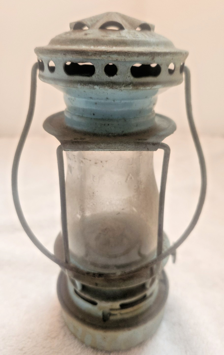 Antique Dietz  Scout Skaters Lantern Original Globe Kerosene Estate Find Vintage