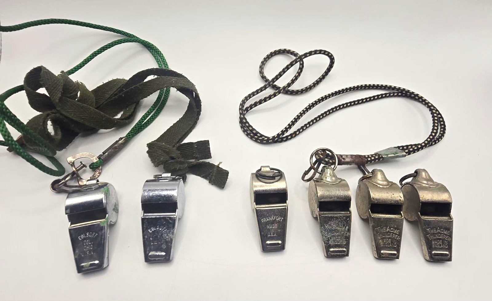 Whistles Vintage Lot of 6 : 2 Col Scout; 1 Frankfort; 3 The Acme Thunderer 