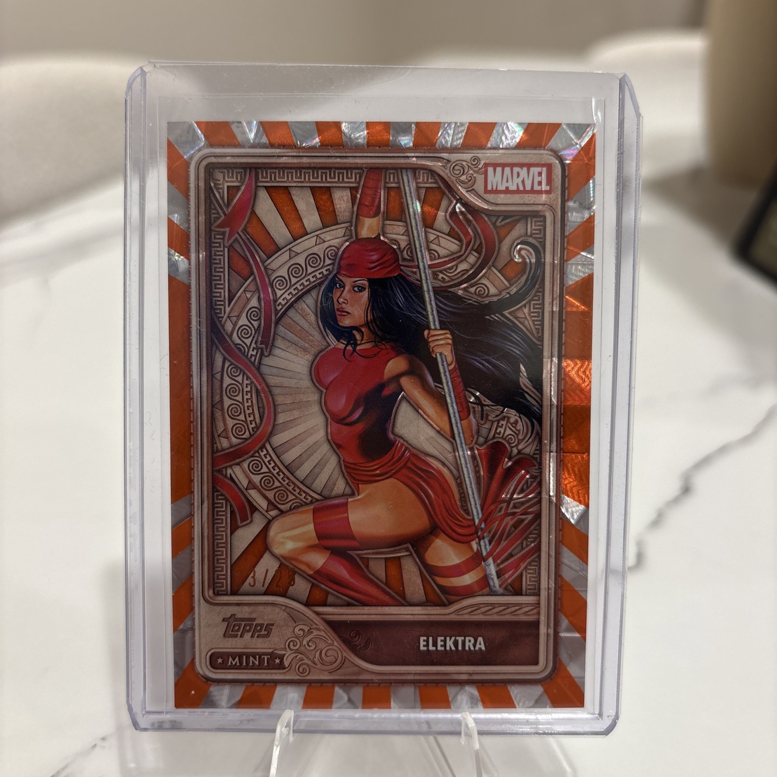 2026 Topps Marvel Mint Orange Foil Elektra 23/25