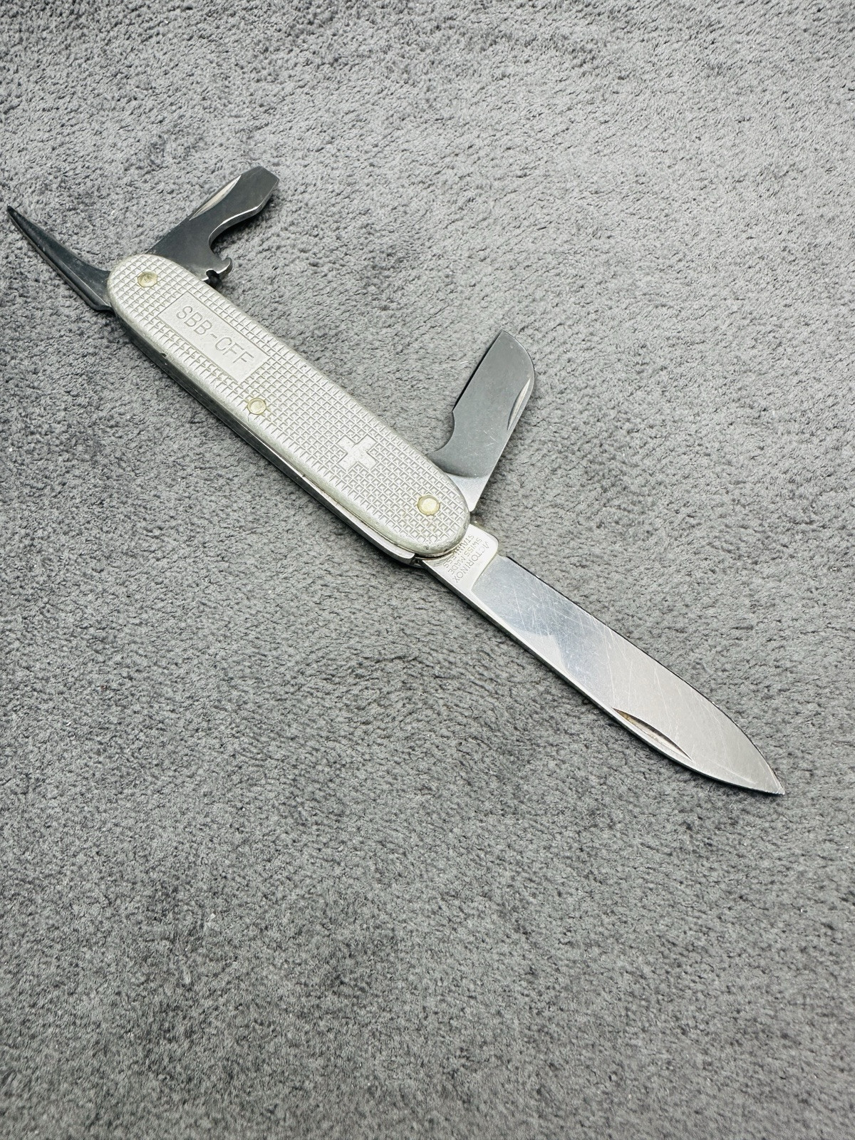 RARE 1980 VICTORINOX Electrician Alox (Model 2212) Swiss Railway  SBB-CFF