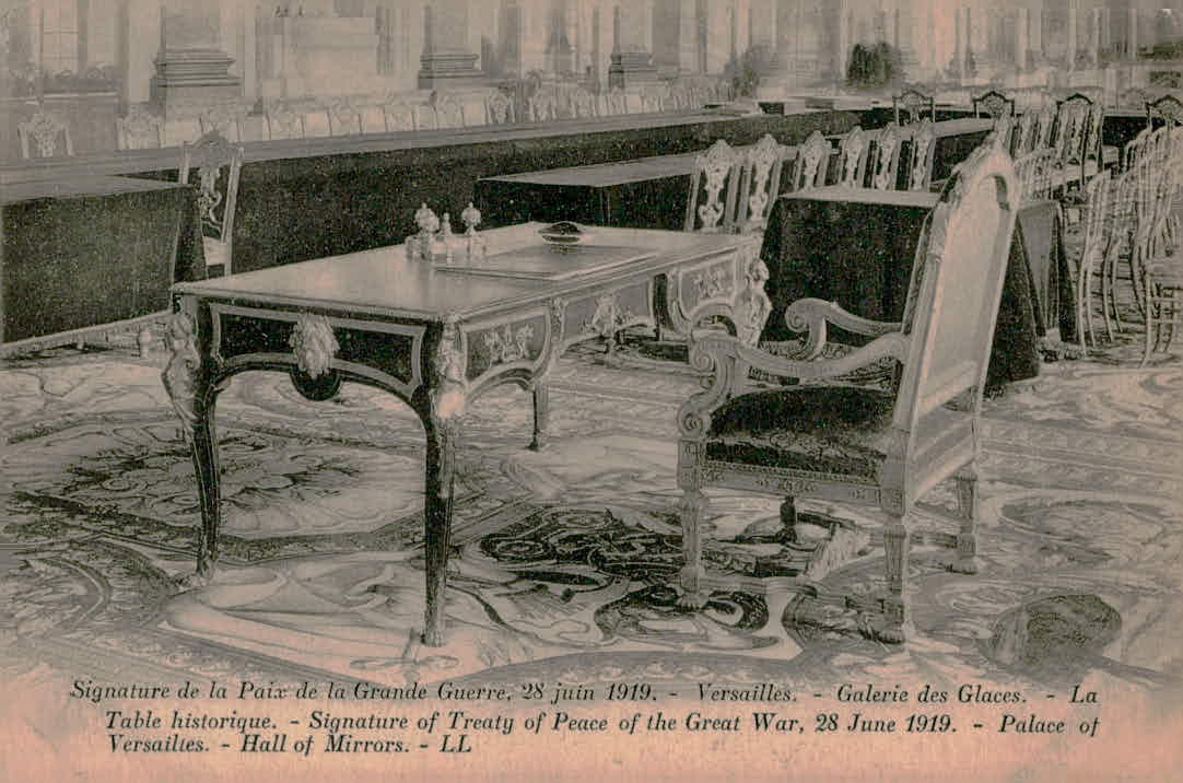 Vintage Treaty of Versailles Hall of Mirrors Postcard LL Lévy & Neurdein