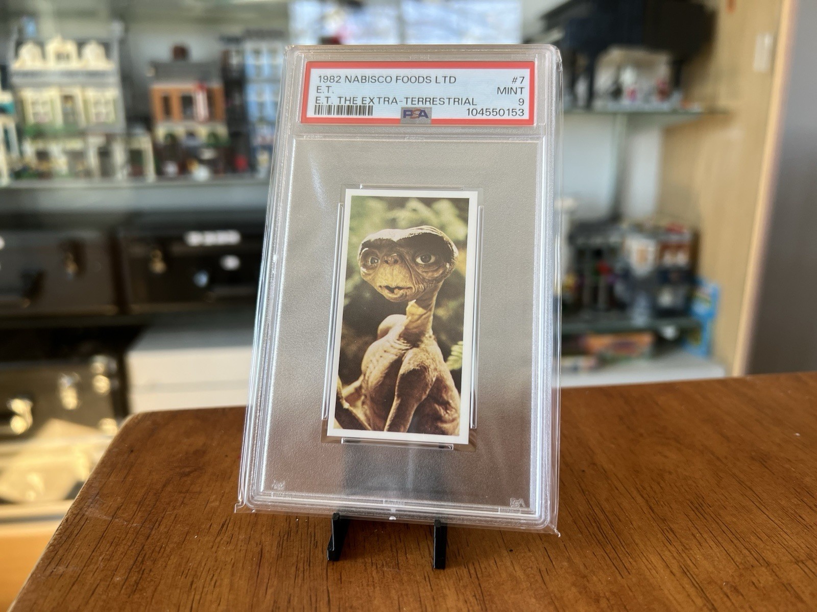 Very Rare 1982 Nabisco Foods E.T. #7 Extraterrestrial Card Movie Elliott PSA 9
