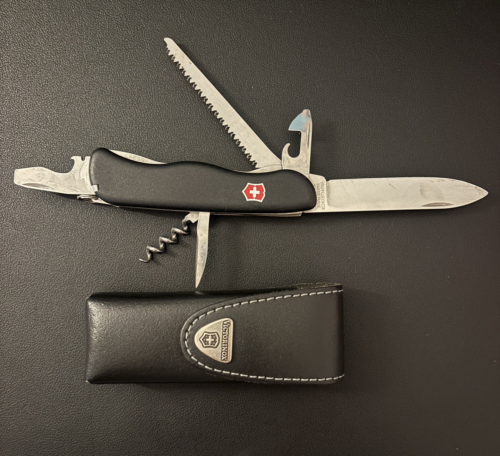 Victorinox Swiss Army 111mm Knife :  NOS FORESTER BLACK
