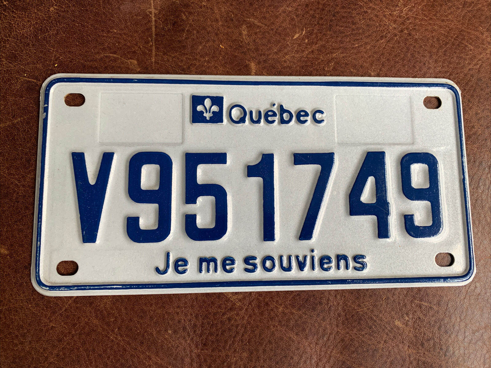 Vintage Quebec  Motorcycle 🏍License Plate 1979 🇨🇦 ⚜️. Minty Canadian Tag