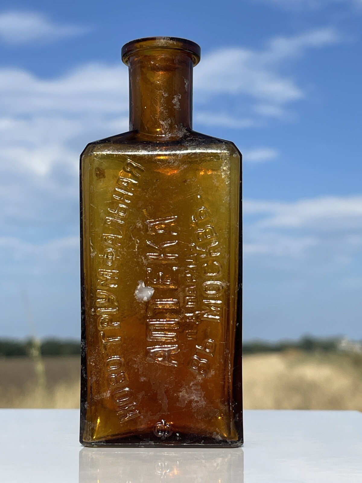 Very rare Antique bottle from the Czars era «PHARMACY L.D.PARITS IN MOSCOW»