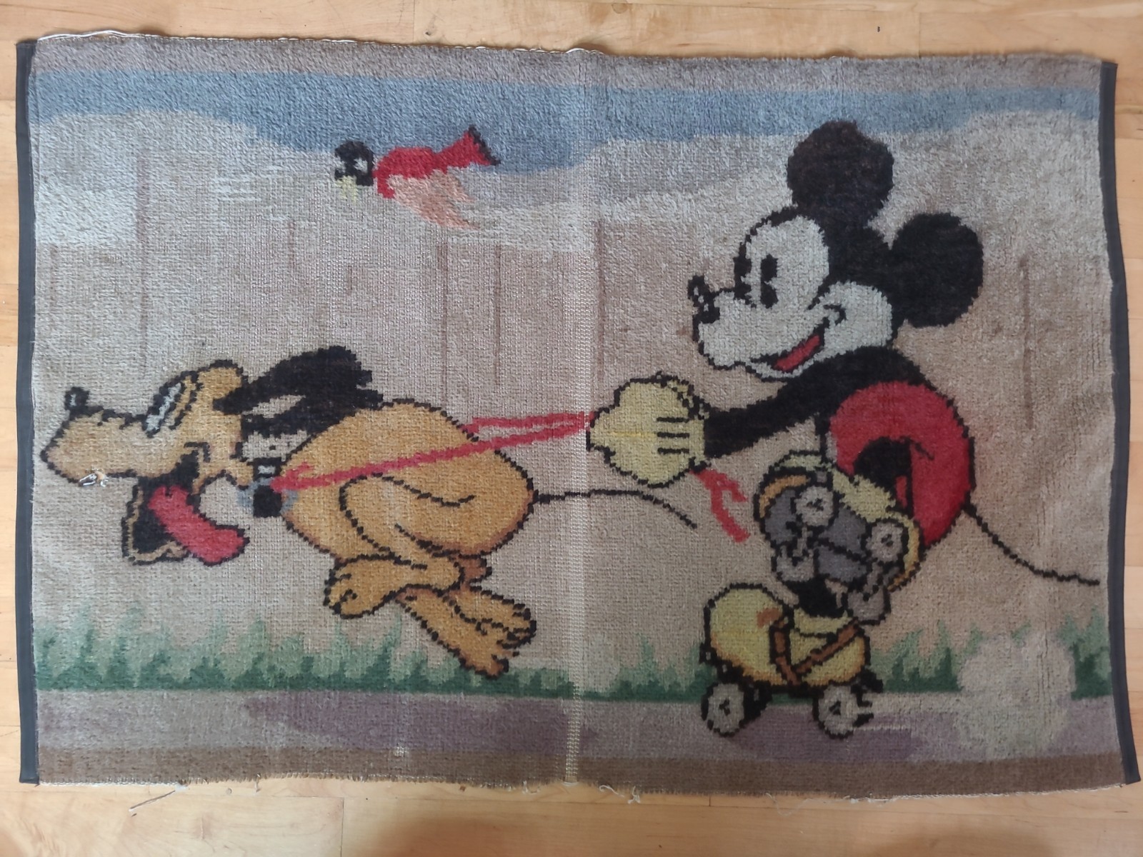1930'S Mickey Mouse & Pluto On Rollerskates RUG  40