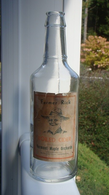 Antique FARMER RICK BOILED CIDER VERMONT MAPLE ORCHARDS- BURLINGTON, VT. Bottle