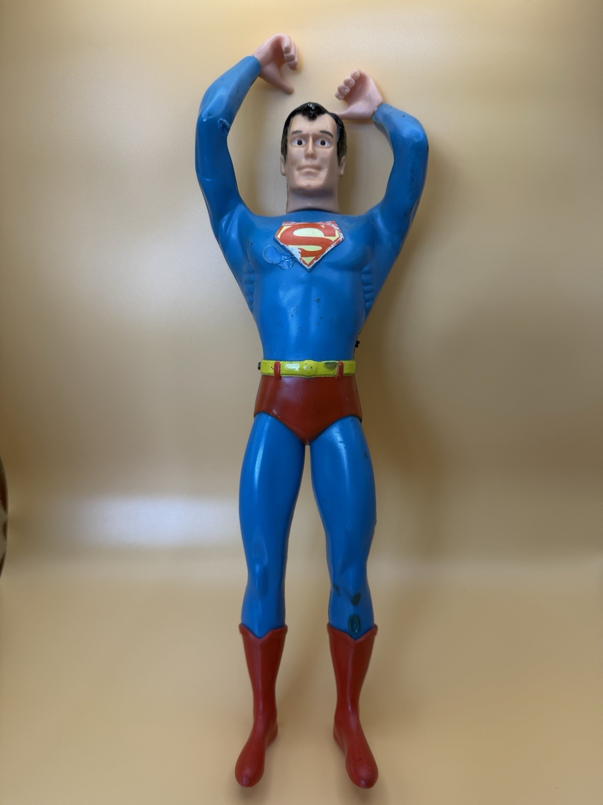 Vintage 1979 Remco Energized Superman Action Figure no battery cover or cape