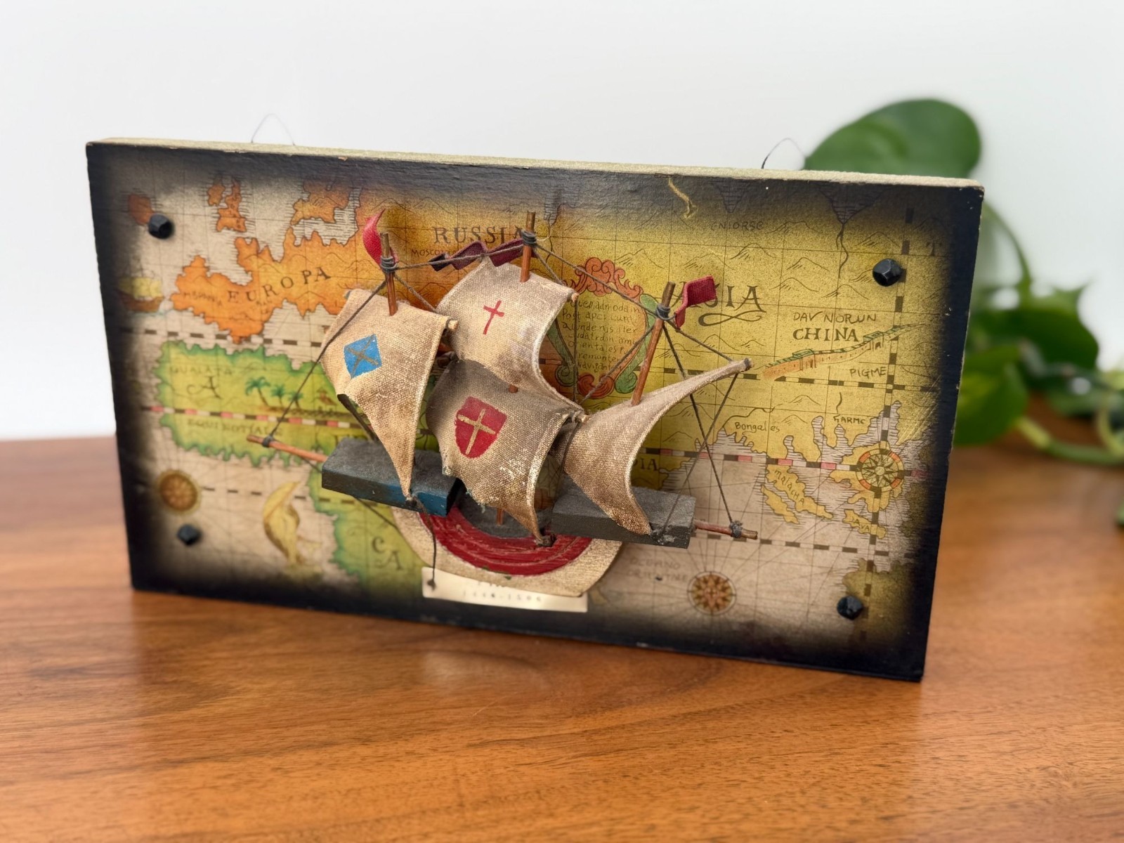 Vintage Pinta 3D Hanging