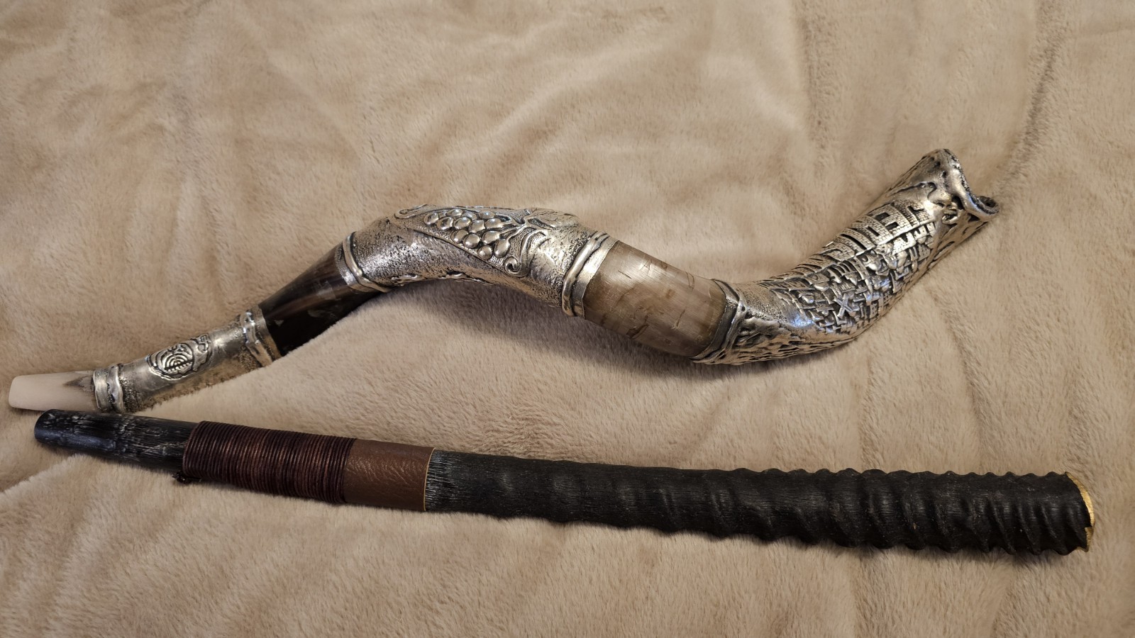 VINTAGE Kudu  Horn Kosher Shofar  & a South African Gemsbok Kosher Shofar Horn.