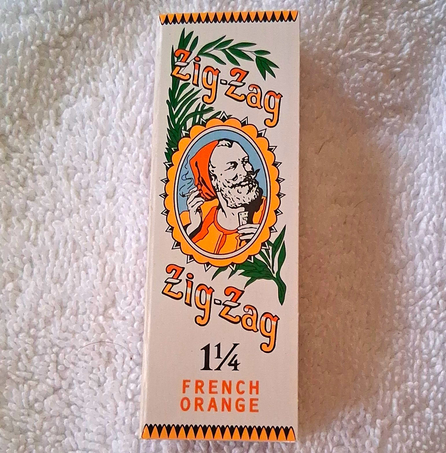 Zig-Zag French Orange 1 1/4 Rolling Papers Booklet Collectible Tobacco Papers 