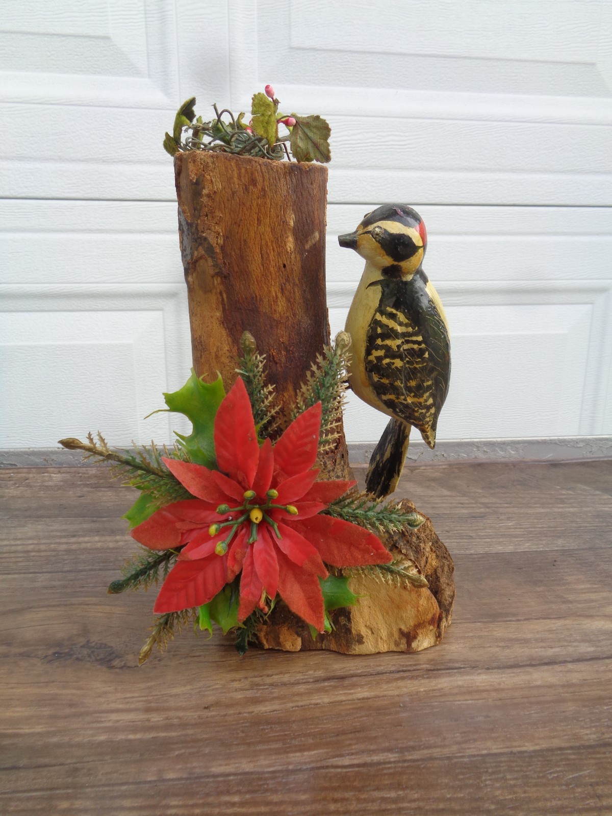 Vintage Hand Carved Wood Bird Sculpture on Wood Tree Stump 9\