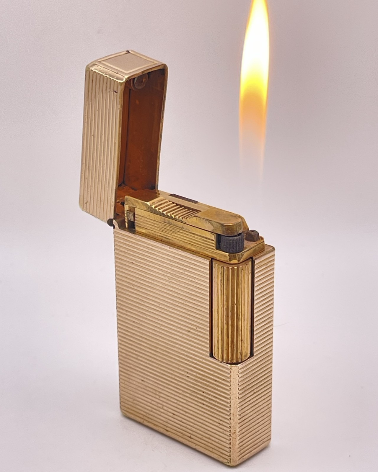S.T. DUPONT Vintage WORKING L1 BR Large Lighter Gold Horizontal Lines 1970\'s