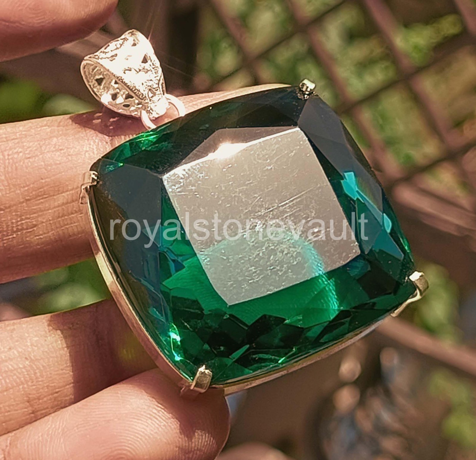 121 Ct Natural Green Emerald Cushion Shape 925 Silver Pendant IGL Loose Gem 6GHW